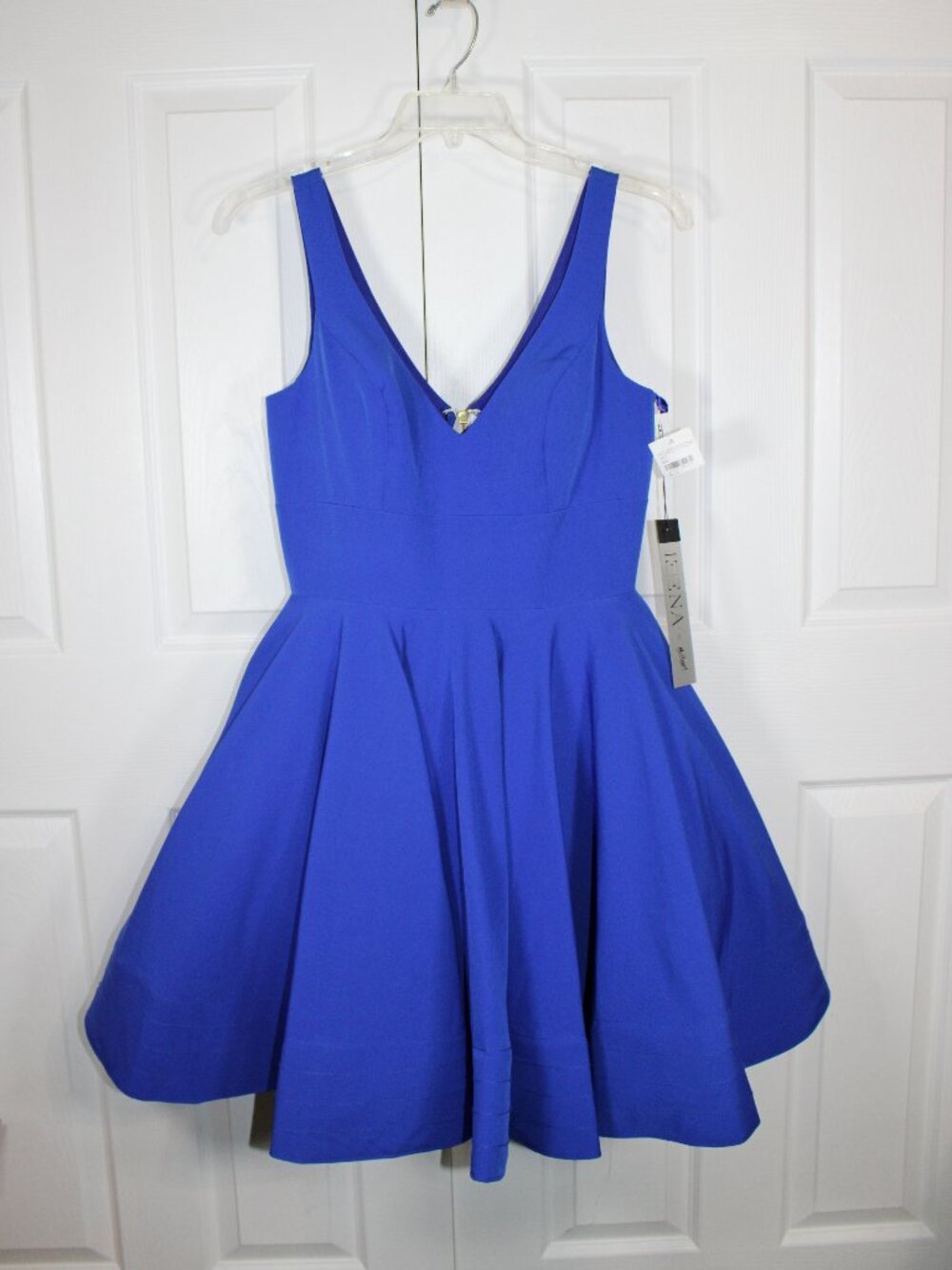 NWT IEENA for Mac Duggal V-Neck Fit and Flare Voluminous Mini Dress w/Pockets